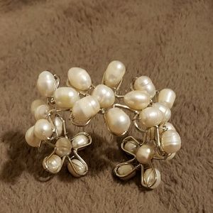 pearl bracelet